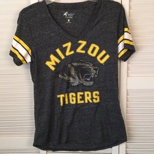 MISSOURI TIGERS Team Shirt with MIZZOU logo. M